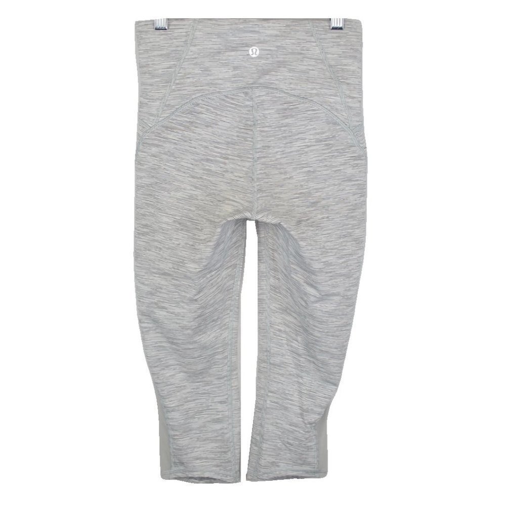 lululemon Train Times Crops Size 4 in Wee Are From Space Ice Grey & Alpine White